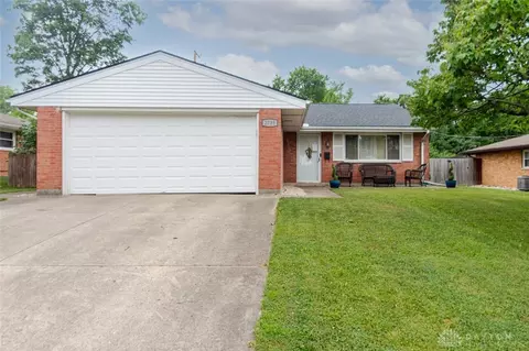 2735 Sutton Ave, Kettering, OH 45429