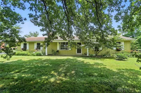 1730 Shaker Rd, Franklin, OH 45005