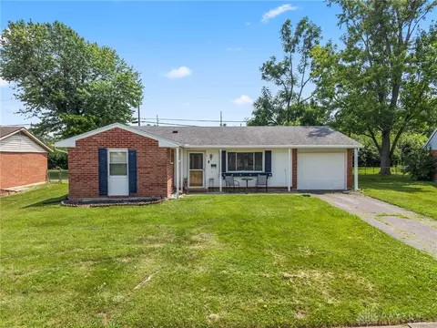 454 Mayfield Sq, Troy, OH 45373