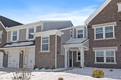2735 Golden Leaf Dr #18-202, Beavercreek, OH 45431