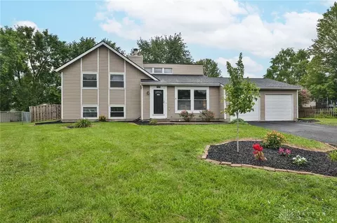 9820 Aylesworth Ln, Miamisburg, OH 45342