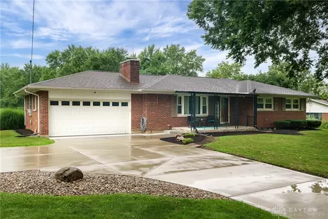 6251 Todhunter Rd, Middletown, OH 45044