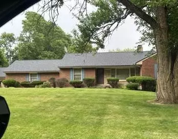 8536 Eccles Pl, Washington Township, OH 45458