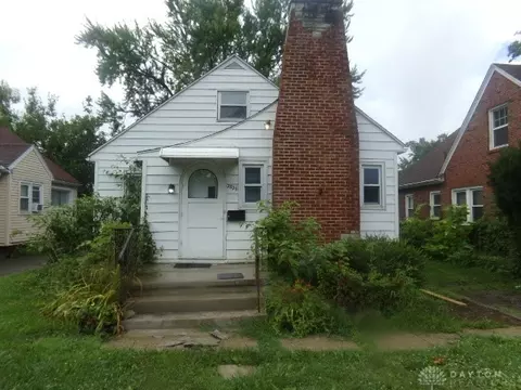 2826 W Hillcrest Ave, Dayton, OH 45406