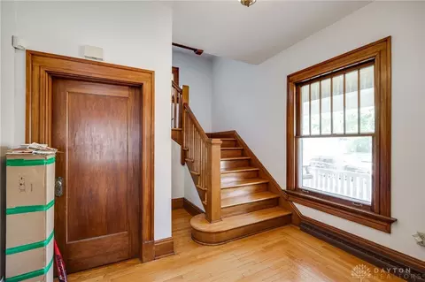 Entry Way - 2027 Elmwood Ave, Springfield, OH 45505 photo 2 of 3