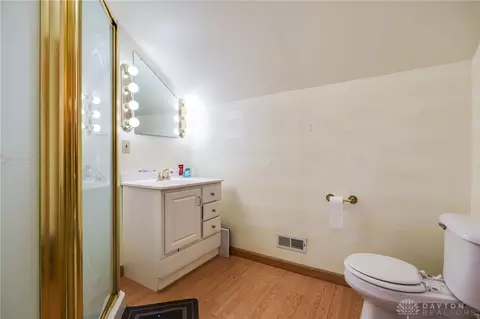 Bath - 2027 Elmwood Ave, Springfield, OH 45505 photo 4 of 4
