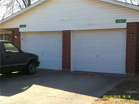 205 Debbie Dr, Eaton, OH 45320