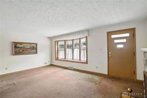 Living - 3832 Traine Dr, Kettering, OH 45429 photo 1 of 5