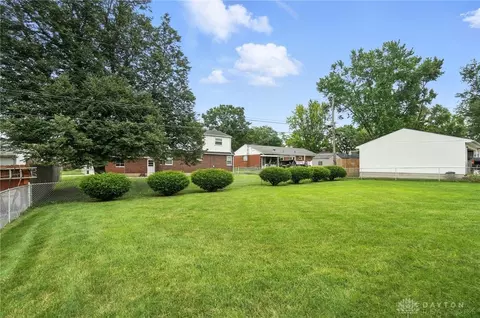 Exterior - 3832 Traine Dr, Kettering, OH 45429 photo 7 of 10