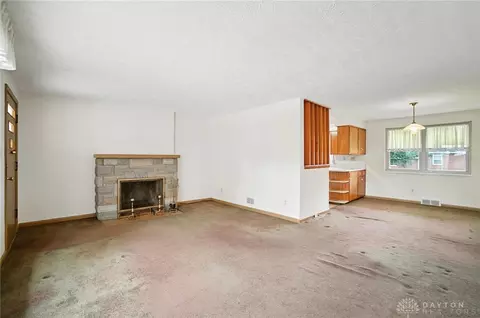 Living - 3832 Traine Dr, Kettering, OH 45429 photo 3 of 5