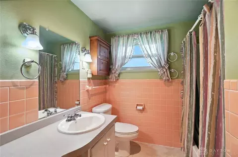 Bath - 3832 Traine Dr, Kettering, OH 45429 photo 1 of 3