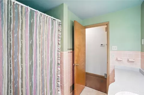 Bath - 3832 Traine Dr, Kettering, OH 45429 photo 3 of 3