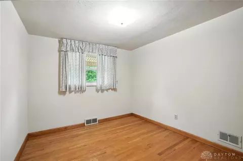 Bedroom - 3832 Traine Dr, Kettering, OH 45429 photo 6 of 7