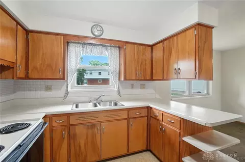 Kitchen - 3832 Traine Dr, Kettering, OH 45429 photo 2 of 3