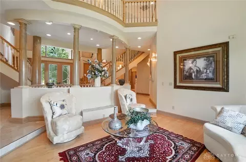 Living - 2655 Ballydoyle Dr, Springfield, OH 45503 photo 4 of 14