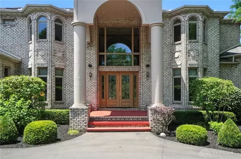 2655 Ballydoyle Dr, Springfield, OH 45503