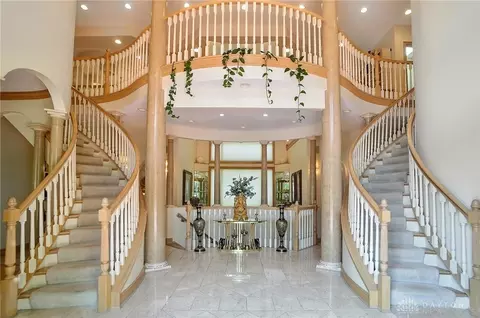 Entry Way - 2655 Ballydoyle Dr, Springfield, OH 45503 photo 6 of 18