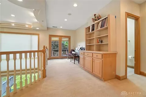 Entry Way - 2655 Ballydoyle Dr, Springfield, OH 45503 photo 11 of 18