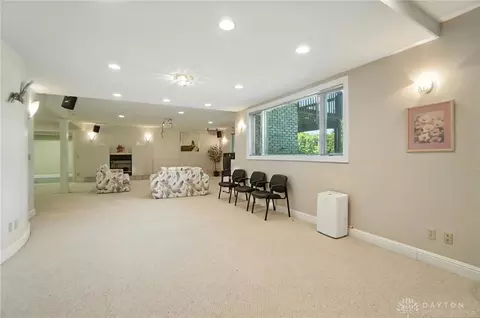 Living - 2655 Ballydoyle Dr, Springfield, OH 45503 photo 11 of 14