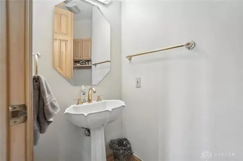 Bath - 2655 Ballydoyle Dr, Springfield, OH 45503 photo 7 of 10