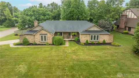 7985 S Winding Way, Tipp City, OH 45371