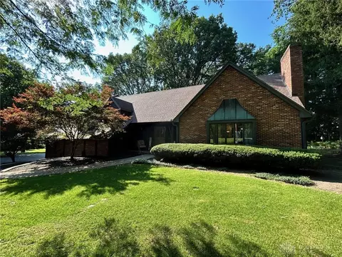 568 Louise Dr, Xenia, OH 45385