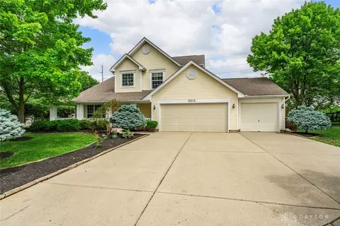 2213 Cybelle Ct, Miamisburg, OH 45342