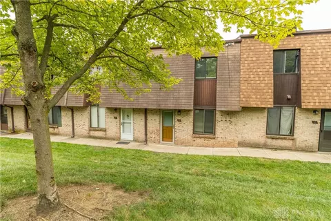 7815 N Main St #15, Dayton, OH 45415