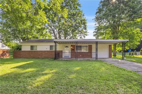 1526 Ironwood Dr, Fairborn, OH 45324