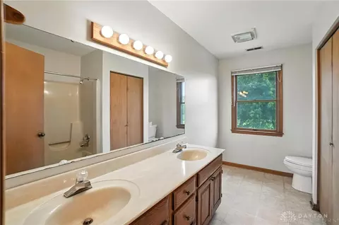 1035 E Possum, Springfield, OH 45502 photo 30