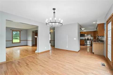 1035 E Possum, Springfield, OH 45502 photo 10