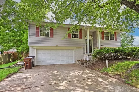 5006 Caprice Dr, Middletown, OH 45044