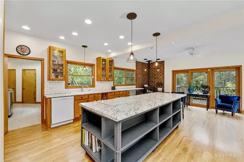 Kitchen - 5737 Brant Rd, Morrow, OH 45152 photo 4 of 5