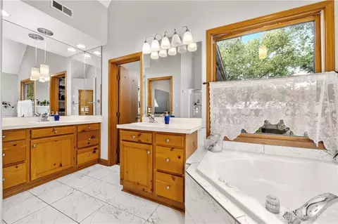 Bath - 5737 Brant Rd, Morrow, OH 45152 photo 3 of 4