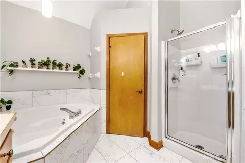 Bath - 5737 Brant Rd, Morrow, OH 45152 photo 2 of 4
