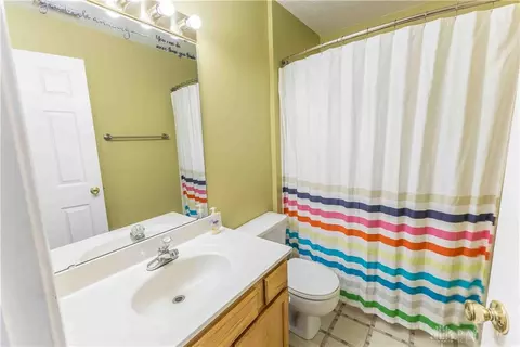 Bath - 6650 Wareham Ct #5, Dayton, OH 45459 photo 1 of 2