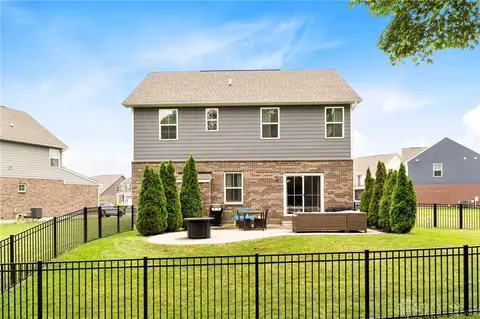 Exterior - 9475 Whispering Stream Ct, Centerville, OH 45458 photo 7 of 11