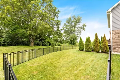 Exterior - 9475 Whispering Stream Ct, Centerville, OH 45458 photo 10 of 11