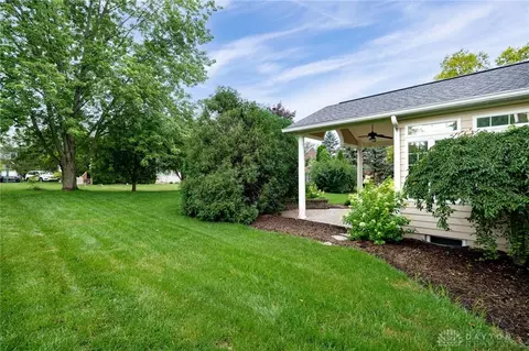 Exterior - 1582 Gatekeeper Way, Centerville, OH 45458 photo 7 of 9