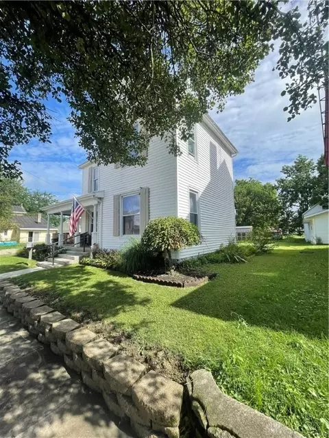 Exterior - 219 E High St, Eaton, OH 45320 photo 6 of 15