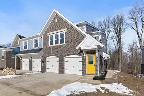 4232 Apple Branch Dr #55-305, Sugarcreek Township, OH 45459
