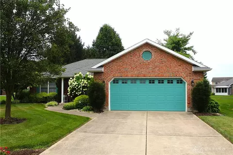 2455 Lupine Ct, Troy, OH 45373