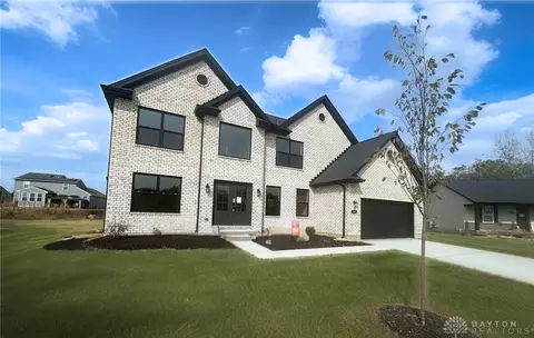 547 Chatham Pl, Trenton, OH 45067