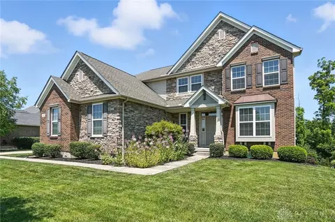 482 Calumet Farms Dr, Lebanon, OH 45036