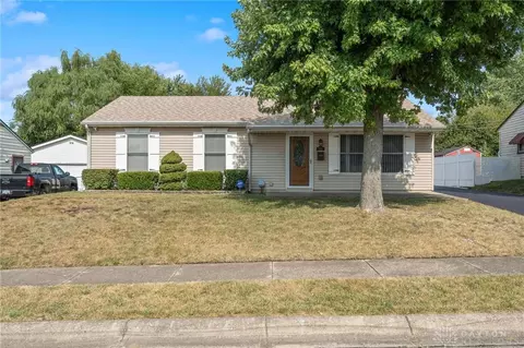 143 Ebony Ln, Fairborn, OH 45324