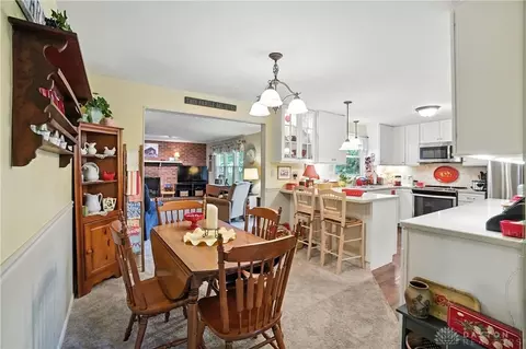 Dining - 4543 Mumper Rd, Springfield, OH 45502 photo 1 of 2
