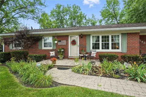 Exterior - 4543 Mumper Rd, Springfield, OH 45502 photo 3 of 10