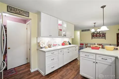 Kitchen - 4543 Mumper Rd, Springfield, OH 45502 photo 4 of 5