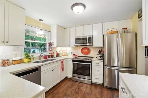 Kitchen - 4543 Mumper Rd, Springfield, OH 45502 photo 2 of 5