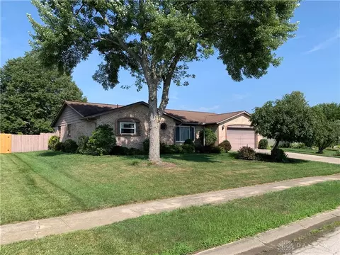 7013 Monte Carlo Dr, Englewood, OH 45322